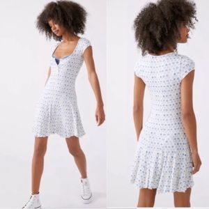 Urban Outfitters Maureen Henley Mini Dress in Blue Multi Seashell Print Size M